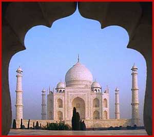 taj-mahotsav.jpg